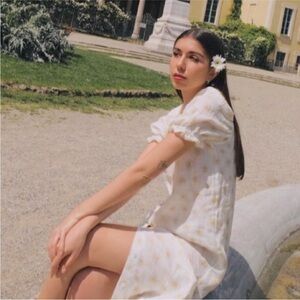 Sleeper Brigitte Midi Linen Dress in Daisy Floral Print Size Small Summer Button